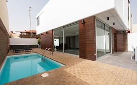 Modern 2Br House - Private Pool - Parking